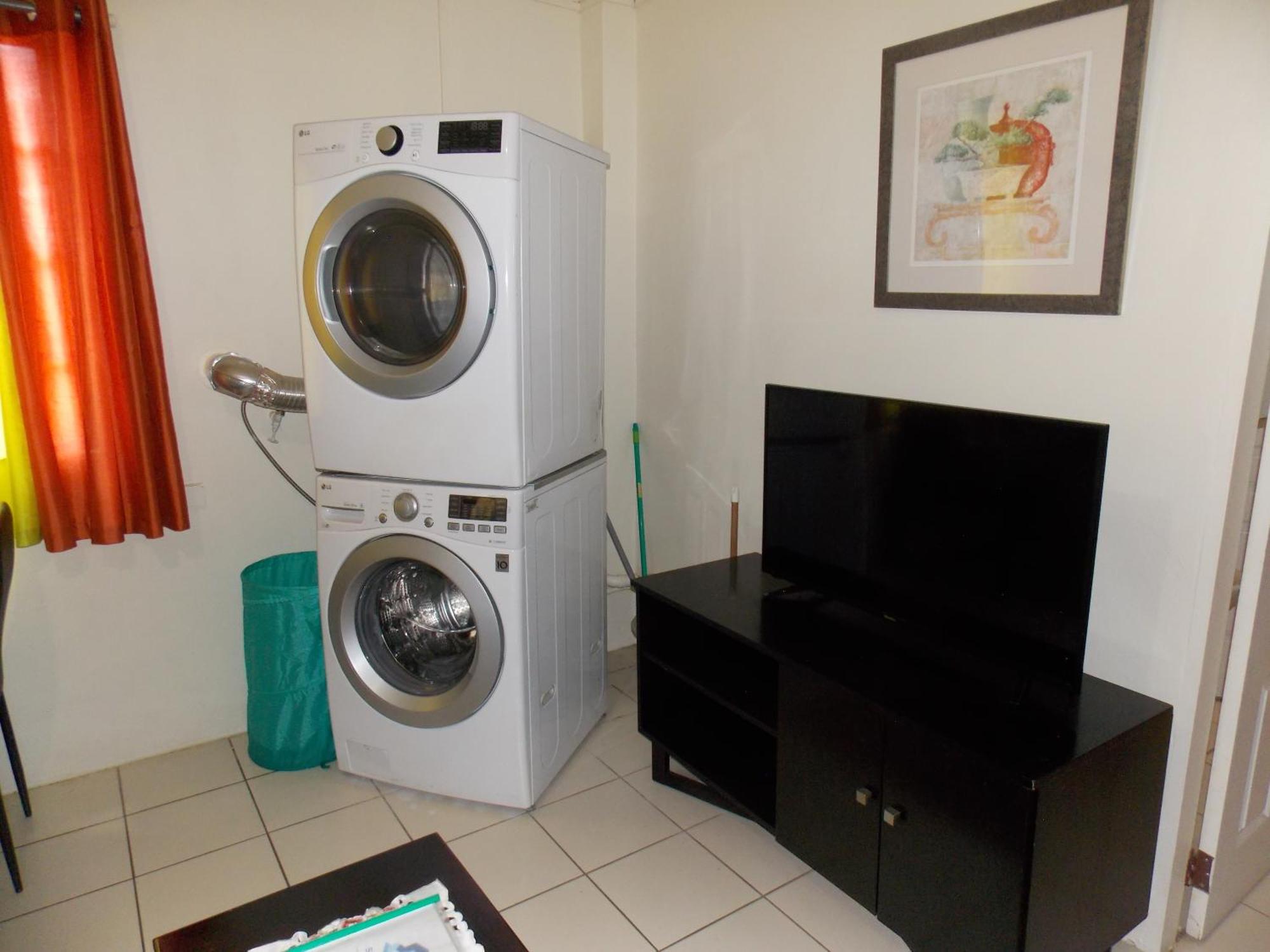 Stewart Apt- Trincity, Airport, Washer, Dryer, Office, Cable , Wifi الغرفة الصورة