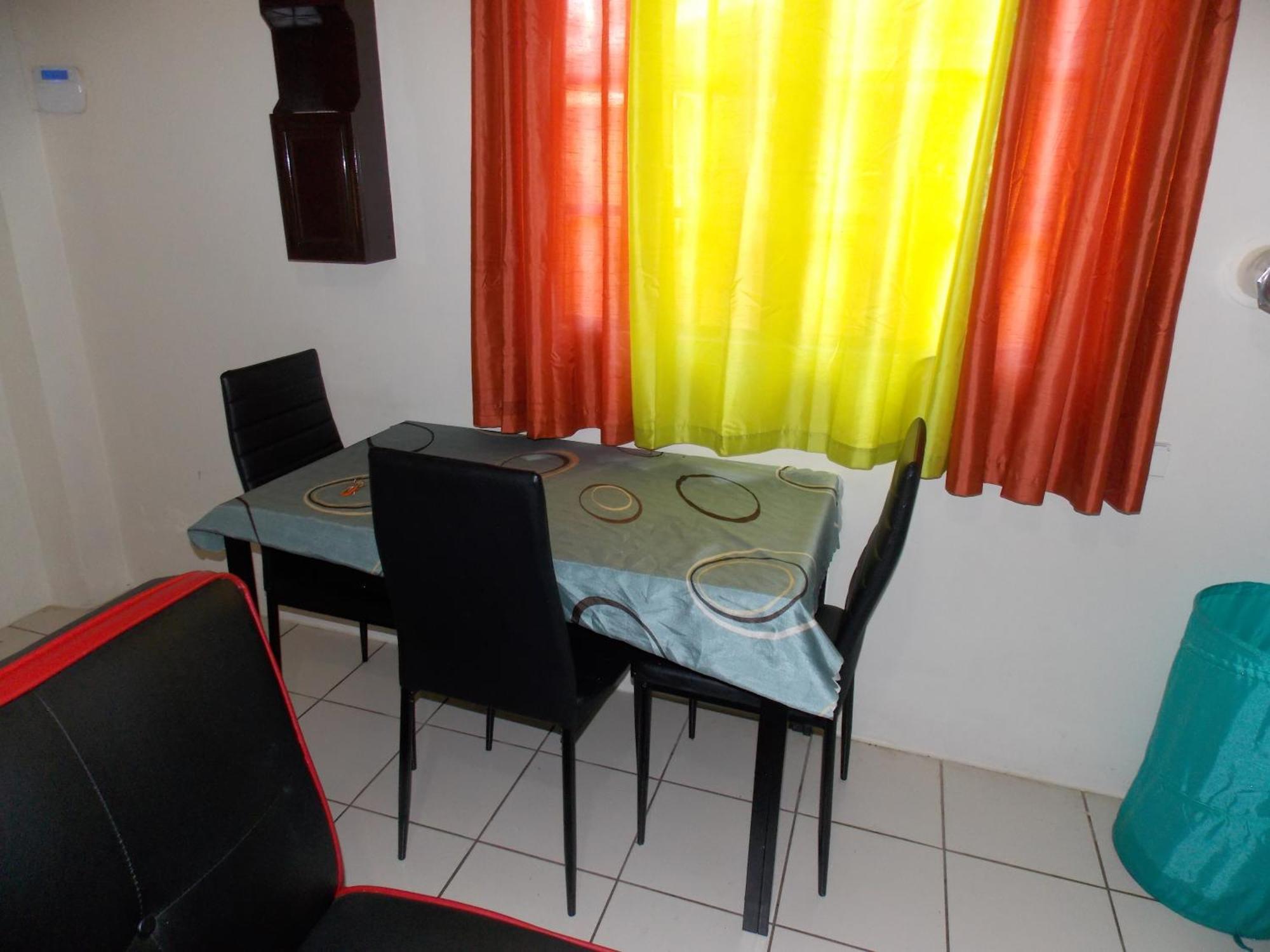 Stewart Apt- Trincity, Airport, Washer, Dryer, Office, Cable , Wifi الغرفة الصورة