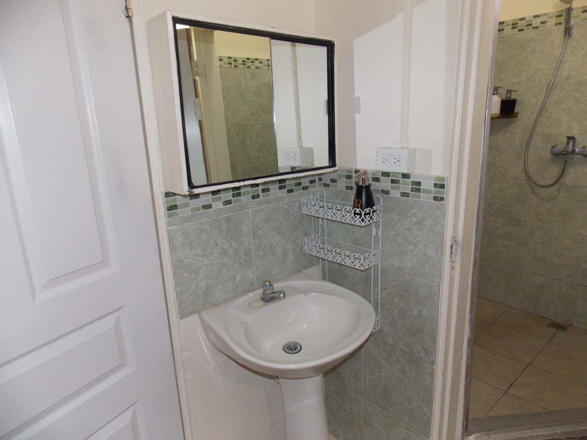 Stewart Apt- Trincity, Airport, Washer, Dryer, Office, Cable , Wifi الغرفة الصورة